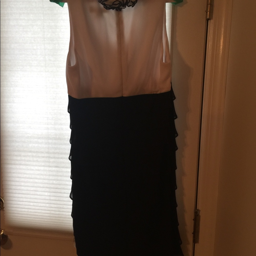 Dress - Picture 4 of 4